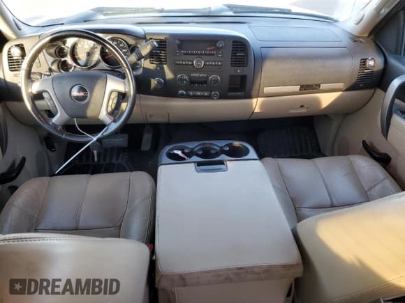 ✅ 2010 GMC Sierra 1500 • VIN: 3GTXKVE21AG256015 • Lot: 81150644. Wystawiony na Copart z przebiegiem 209 411 mil. Bezpłatny archiwum sprzedaży aukcyjnych z USA i szczegółowy raport historii pojazdu na DreamBid. Zdjęcie 8.