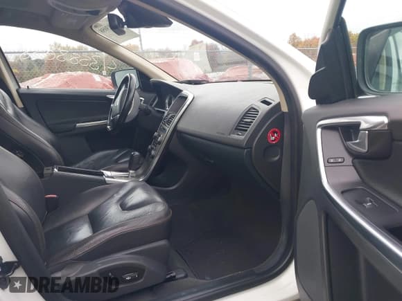 ✅ 2012 Volvo XC60 3.0L • VIN: YV4902DZ3C2286055 • Lot: 43583058. Listed on IAAI with 197,061 mi. Free auction sales archive from the USA and detailed vehicle history report at DreamBid. Image 5.