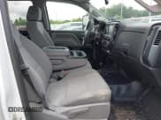 ✅ 2017 Chevrolet Silverado 2500HD Work Truck • VIN: 1GC1KUEY6HF243910 • Лот: 42656957. Опубликован ранее на IAAI с пробегом 60 698 миль. Бесплатный доступ к архиву аукционных продаж из США и подробный отчёт об истории автомобиля на DreamBid. Изображение 5.