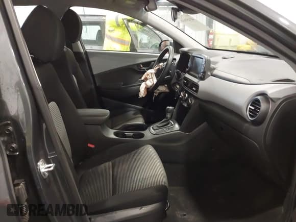 ✅ 2021 Hyundai Kona SE • VIN: KM8K12AA3MU642246 • Лот: 41459938. Опубликован ранее на IAAI с пробегом 87 123 миль. Бесплатный доступ к архиву аукционных продаж из США и подробный отчёт об истории автомобиля на DreamBid. Изображение 5.