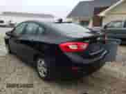 2017 Chevrolet Cruze LS z VIN 1G1BC5SM4H7210755, wystawiony jako Copart lot #66201202 z przebiegiem 48 259 mil mil oraz . Historia ofert i sprzedaży dostępna na DreamBid. Obrazek 3.