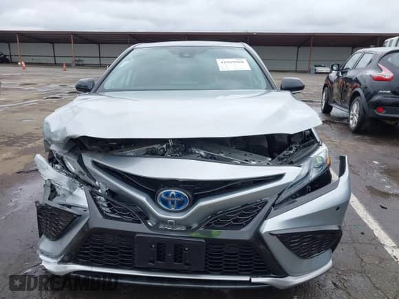 2021 Toyota Camry Hybrid XSE z VIN 4T1K31AK9MU020943, wystawiony jako IAAI lot #41969968 z przebiegiem 33 773 mil mil oraz . Historia ofert i sprzedaży dostępna na DreamBid. Obrazek 12.