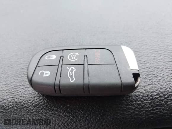 2018 Dodge Challenger R/T z VIN 2C3CDZBT4JH276955, wystawiony jako IAAI lot #42149110 z przebiegiem 80 000 mil mil oraz . Historia ofert i sprzedaży dostępna na DreamBid. Obrazek 11.