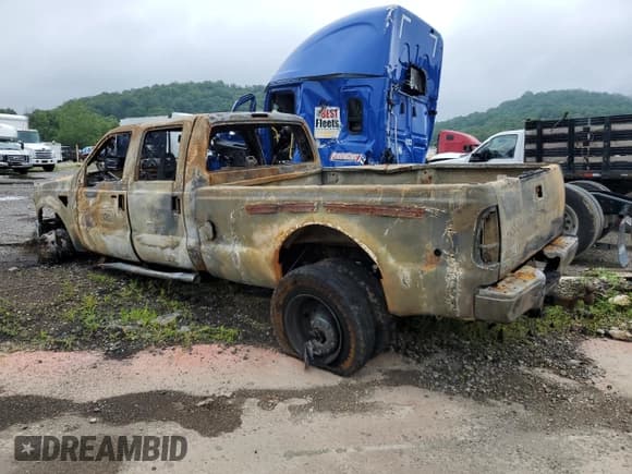✅ 2008 Ford F-450 XL • VIN: 1FTXW43R68EC19350 • Lot: 62930325. Listed on Copart with Not provided. Free auction sales archive from the USA and detailed vehicle history report at DreamBid. Image 2.