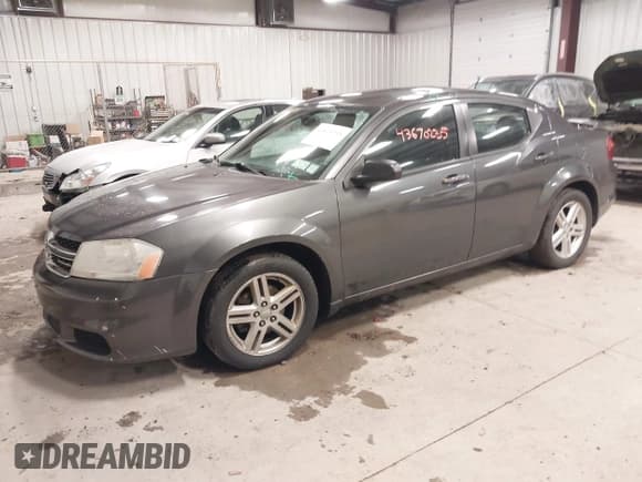 ✅ 2014 Dodge Avenger SE • VIN: 1C3CDZAG3EN218434 • Лот: 43670235. Опубликован ранее на IAAI с пробегом 141 092 миль. Бесплатный доступ к архиву аукционных продаж из США и подробный отчёт об истории автомобиля на DreamBid. Изображение 2.