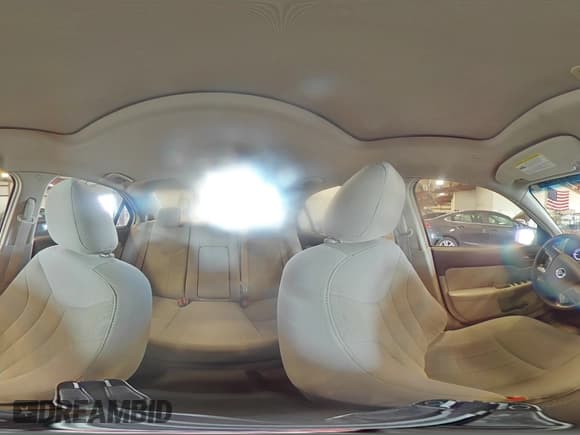 ✅ 2010 Mercury Milan • VIN: 3MEHM0HA6AR649208 • Lot: 80626425. Wystawiony na Copart z przebiegiem 119 335 mil. Bezpłatny archiwum sprzedaży aukcyjnych z USA i szczegółowy raport historii pojazdu na DreamBid. Zdjęcie 14.