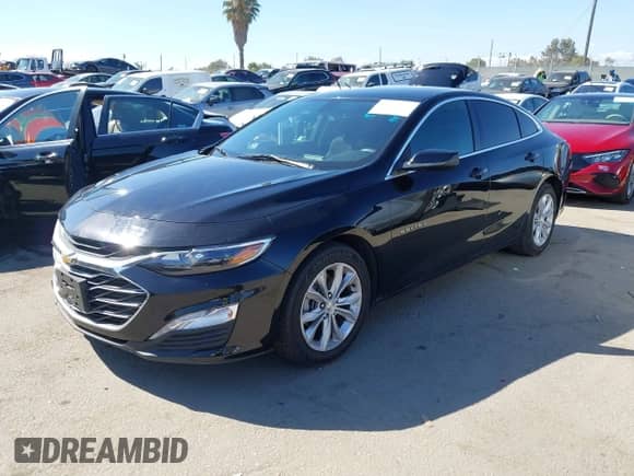 2021 Chevrolet Malibu LT z VIN 1G1ZD5ST4MF029092, wystawiony jako IAAI lot #43140843 z przebiegiem 82 605 mil mil oraz . Historia ofert i sprzedaży dostępna na DreamBid. Obrazek 2.