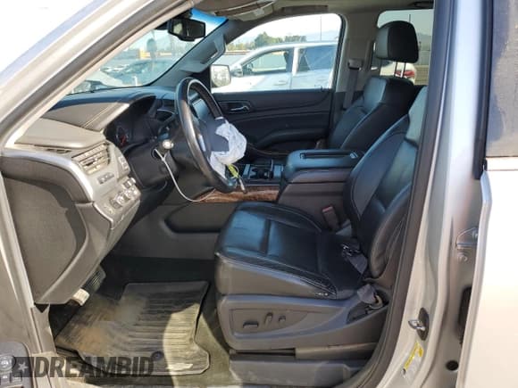 ✅ 2016 Chevrolet Suburban LTZ • VIN: 1GNSKJKC4GR343892 • Lot: 70691725. Wystawiony na Copart z przebiegiem 66 001 mil. Bezpłatny archiwum sprzedaży aukcyjnych z USA i szczegółowy raport historii pojazdu na DreamBid. Zdjęcie 7.