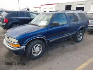 ✅ 1999 Chevrolet Blazer LS • VIN: 1GNDT13W0X2223207 • Lot: 41352241. Listed on IAAI with 239,263 mi miles. Access the free auction sales archive from the USA and view a detailed vehicle history report at DreamBid. Image 2.