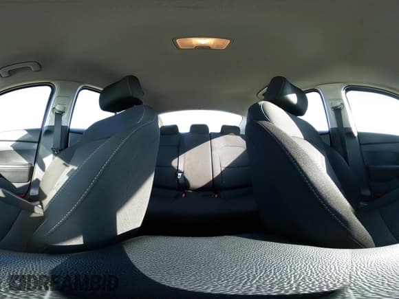 ✅ 2021 Kia Forte LXS • VIN: 3KPF24AD3ME372099 • Lot: 43527362. Wystawiony na IAAI z przebiegiem 77 741 mil. Bezpłatny archiwum sprzedaży aukcyjnych z USA i szczegółowy raport historii pojazdu na DreamBid. Zdjęcie 18.