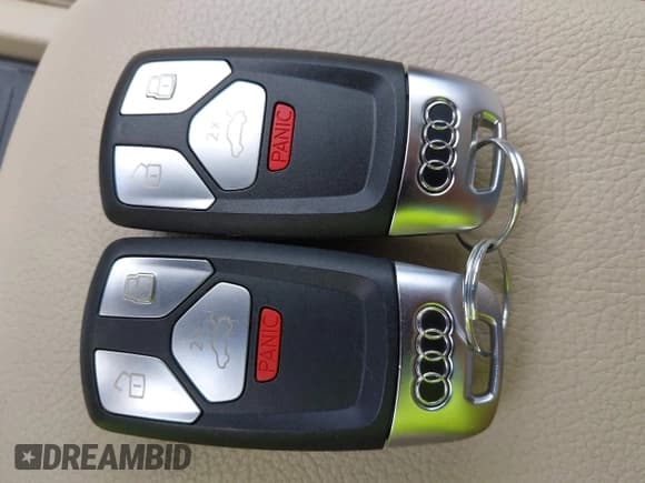 ✅ 2020 Audi Q5 Premium • VIN: WA1ANAFY0L2017554 • Lot: 42877087. Wystawiony na IAAI z przebiegiem 52 491 mil. Bezpłatny archiwum sprzedaży aukcyjnych z USA i szczegółowy raport historii pojazdu na DreamBid. Zdjęcie 11.