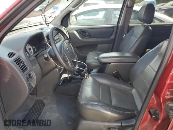 ✅ 2003 Ford Escape XLT Popular • VIN: 1FMYU03193KC16879 • Lot: 80380475. Listed on Copart with 253,867 mi. Free auction sales archive from the USA and detailed vehicle history report at DreamBid. Image 7.