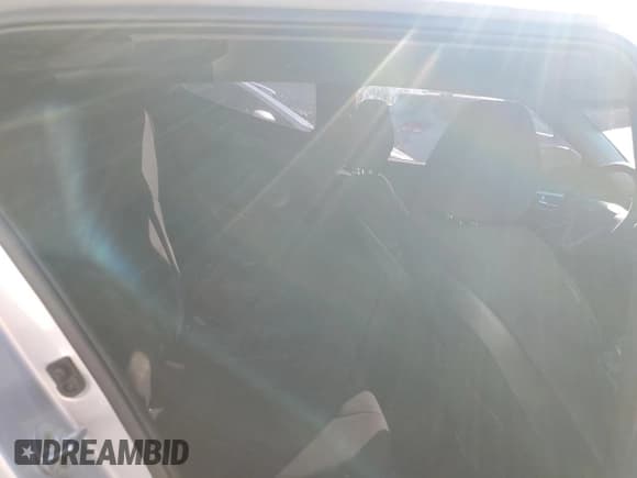 ✅ 2017 Hyundai Veloster • VIN: KMHTC6ADXHU306082 • Лот: 75651444. Опубликован ранее на Copart с пробегом 145 959 миль. Бесплатный доступ к архиву аукционных продаж из США и подробный отчёт об истории автомобиля на DreamBid. Изображение 10.