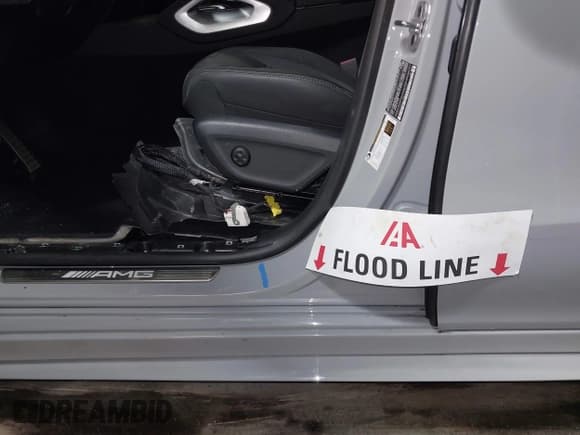 ✅ 2024 Mercedes-Benz GLE 53 AMG • VIN: 4JGFD6BB1RB270223 • Lot: 42130193. Wystawiony na IAAI z przebiegiem 6 574 mil. Bezpłatny archiwum sprzedaży aukcyjnych z USA i szczegółowy raport historii pojazdu na DreamBid. Zdjęcie 6.