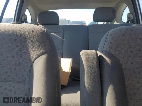 ✅ 2005 Kia Rio • VIN: KNADC165856266787 • Lot: 81609635. Wystawiony na Copart z przebiegiem 164 309 mil. Bezpłatny archiwum sprzedaży aukcyjnych z USA i szczegółowy raport historii pojazdu na DreamBid. Zdjęcie 10.