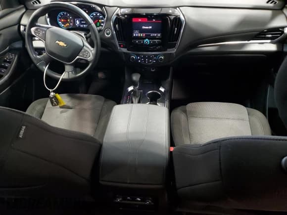 ✅ 2023 Chevrolet Traverse LT Cloth • VIN: 1GNERGKW1PJ166156 • Lot: 71117785. Wystawiony na Copart z przebiegiem 70 414 mil. Bezpłatny archiwum sprzedaży aukcyjnych z USA i szczegółowy raport historii pojazdu na DreamBid. Zdjęcie 8.