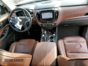 ✅ 2018 Chevrolet Traverse High Country • VIN: 1GNEVKKW7JJ102631 • Lot: 91197155. Wystawiony na Copart z przebiegiem 139 130 mil. Bezpłatny archiwum sprzedaży aukcyjnych z USA i szczegółowy raport historii pojazdu na DreamBid. Zdjęcie 8.