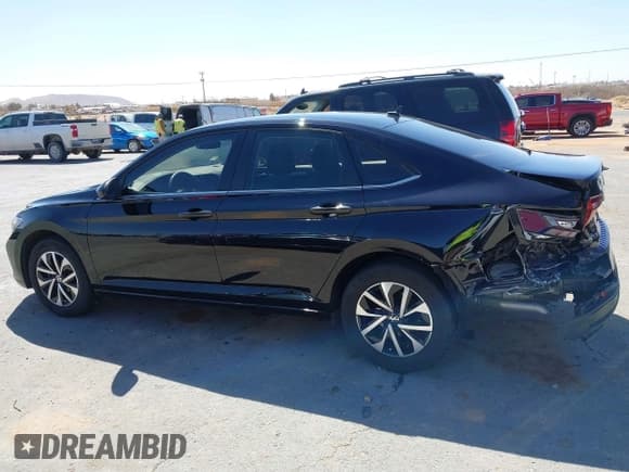 ✅ 2023 Volkswagen Jetta S • VIN: 3VW5M7BU4PM038533 • Lot: 41827323. Listed on IAAI with 9,650 mi. Free auction sales archive from the USA and detailed vehicle history report at DreamBid. Image 14.