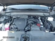 ✅ 2024 Toyota Highlander XLE • VIN: 5TDAAAA53RS017497 • Lot: 43622769. Listed on IAAI with 13,047 mi. Free auction sales archive from the USA and detailed vehicle history report at DreamBid. Image 10.