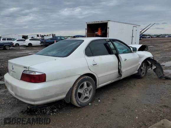 ✅ 2002 Acura TL w/Navigation • VIN: 19UUA56742A048728 • Lot: 50744665. Wystawiony na Copart z przebiegiem Nie podano. Bezpłatny archiwum sprzedaży aukcyjnych z USA i szczegółowy raport historii pojazdu na DreamBid. Zdjęcie 3.