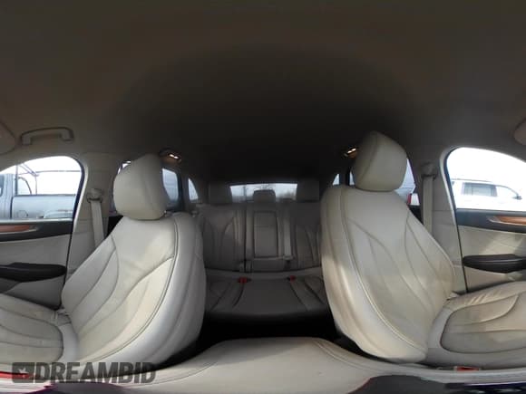 ✅ 2017 Lincoln MKC Select • VIN: 5LMCJ2D94HUL12463 • Лот: 43749231. Опубликован ранее на IAAI с пробегом 100 781 миль. Бесплатный доступ к архиву аукционных продаж из США и подробный отчёт об истории автомобиля на DreamBid. Изображение 19.