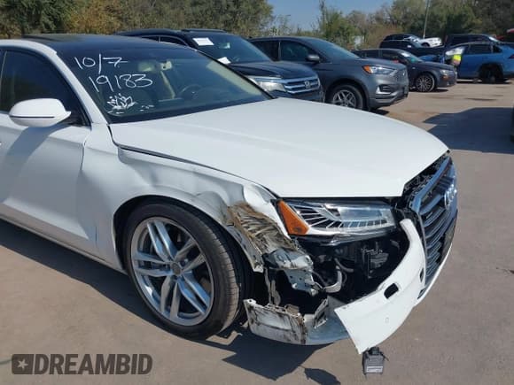 ✅ 2015 Audi A8 4.0T • VIN: WAU32AFD1FN030995 • Lot: 43468092. Wystawiony na IAAI z przebiegiem 93 610 mil. Bezpłatny archiwum sprzedaży aukcyjnych z USA i szczegółowy raport historii pojazdu na DreamBid. Zdjęcie 6.