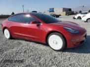 ✅ 2018 Tesla Model 3 Long Range Battery • VIN: 5YJ3E1EB1JF135246 • Lot: 86125325. Wystawiony na Copart z przebiegiem 47 901 mil. Bezpłatny archiwum sprzedaży aukcyjnych z USA i szczegółowy raport historii pojazdu na DreamBid. Zdjęcie 4.
