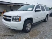 ✅ 2008 Chevrolet Suburban LTZ • VIN: 1GNFC16098J220975 • Лот: 42340341. Опубликован ранее на IAAI с пробегом 301 534 миль. Бесплатный доступ к архиву аукционных продаж из США и подробный отчёт об истории автомобиля на DreamBid. Изображение 2.