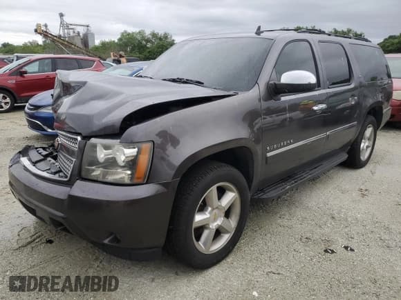 ✅ 2011 Chevrolet Suburban LTZ • VIN: 1GNSKKE32BR199155 • Lot: 73560124. Wystawiony na Copart z przebiegiem 204 927 mil. Bezpłatny archiwum sprzedaży aukcyjnych z USA i szczegółowy raport historii pojazdu na DreamBid. Zdjęcie 1.