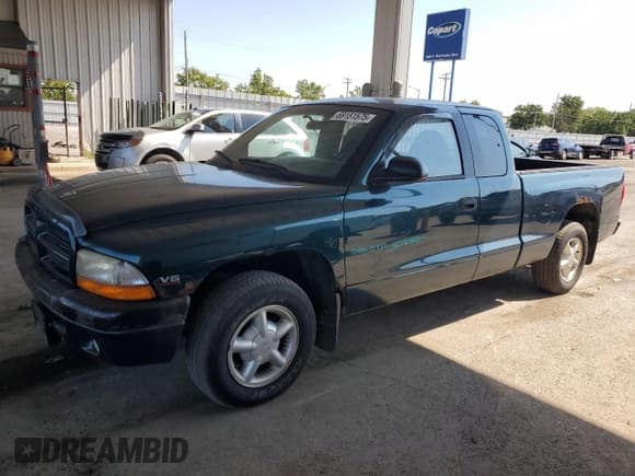 ✅ 1998 Dodge Dakota SLT • VIN: 1B7GL22X7WS728908 • Lot: 69151575. Listed on Copart with 120,607 mi. Free auction sales archive from the USA and detailed vehicle history report at DreamBid. Image 1.