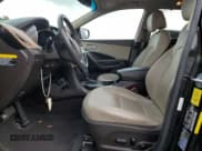 ✅ 2016 Hyundai Santa Fe • VIN: 5XYZUDLB0GG332850 • Лот: 66663053. Опубликован ранее на Copart с пробегом 63 461 миль. Бесплатный доступ к архиву аукционных продаж из США и подробный отчёт об истории автомобиля на DreamBid. Изображение 7.