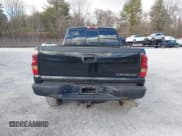 ✅ 2005 Chevrolet Silverado 2500HD LS • VIN: 1GCHK23U35F826160 • Lot: 41752747. Wystawiony na IAAI z przebiegiem 204 627 mil. Bezpłatny archiwum sprzedaży aukcyjnych z USA i szczegółowy raport historii pojazdu na DreamBid. Zdjęcie 16.