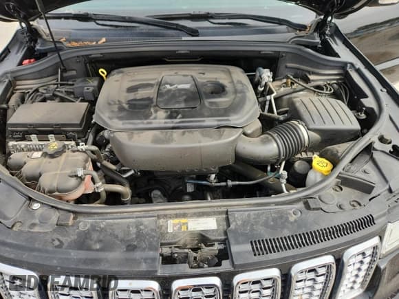 ✅ 2019 Jeep Grand Cherokee Overland • VIN: 1C4RJFCG0KC528137 • Лот: 80918645. Опубликован ранее на Copart с пробегом 37 474 миль. Бесплатный доступ к архиву аукционных продаж из США и подробный отчёт об истории автомобиля на DreamBid. Изображение 11.