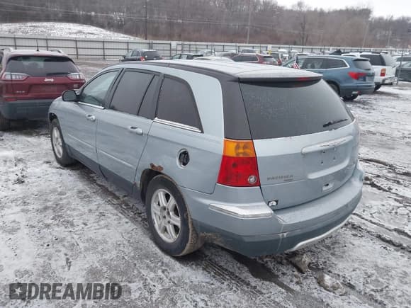 ✅ 2005 Chrysler Pacifica Touring • VIN: 2C4GM684X5R509054 • Lot: 43911461. Listed on IAAI with 186,436 mi. Free auction sales archive from the USA and detailed vehicle history report at DreamBid. Image 3.