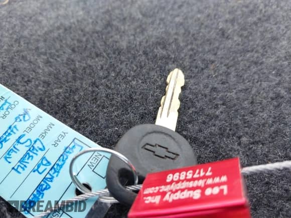 2002 Chevrolet Silverado 1500 LS z VIN 1GCEK14T42Z307678, wystawiony jako IAAI lot #43248833 z przebiegiem 210 671 mil mil oraz . Historia ofert i sprzedaży dostępna na DreamBid. Obrazek 11.