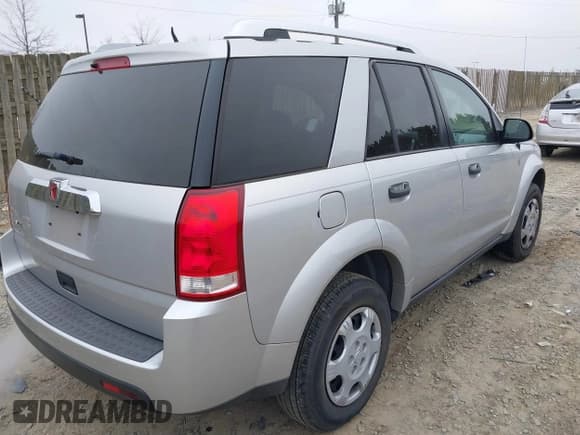 ✅ 2006 Saturn VUE • VIN: 5GZCZ33DX6S861636 • Lot: 41794986. Wystawiony na IAAI z przebiegiem 101 775 mil. Bezpłatny archiwum sprzedaży aukcyjnych z USA i szczegółowy raport historii pojazdu na DreamBid. Zdjęcie 4.