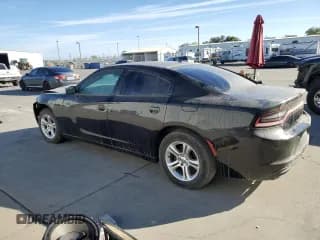 ✅ 2019 Dodge Charger SXT • VIN: 2C3CDXBG1KH643464 • Lot: 75681474. Wystawiony na Copart z przebiegiem 137 923 mil. Bezpłatny archiwum sprzedaży aukcyjnych z USA i szczegółowy raport historii pojazdu na DreamBid. Zdjęcie 2.