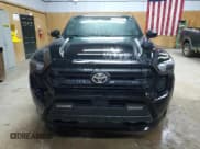 ✅ 2024 Toyota Tacoma SR5 • VIN: 3TMLB5JN0RM042399 • Lot: 85161055. Wystawiony na Copart z przebiegiem 25 732 mil. Bezpłatny archiwum sprzedaży aukcyjnych z USA i szczegółowy raport historii pojazdu na DreamBid. Zdjęcie 5.