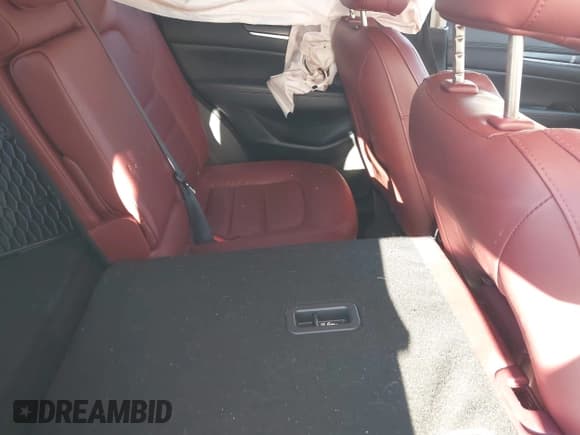 ✅ 2024 Mazda CX-5 S Preferred • VIN: JM3KFBCMXR0386934 • Lot: 43491114. Wystawiony na IAAI z przebiegiem 14 532 mil. Bezpłatny archiwum sprzedaży aukcyjnych z USA i szczegółowy raport historii pojazdu na DreamBid. Zdjęcie 8.