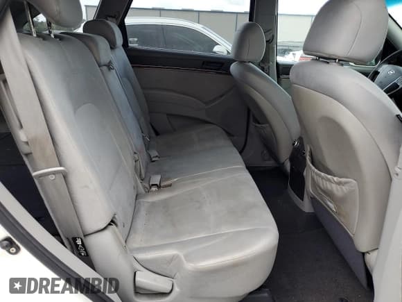 ✅ 2010 Hyundai Veracruz Limited • VIN: KM8NU4CC3AU119030 • Lot: 85005885. Listed on Copart with 232,556 mi. Free auction sales archive from the USA and detailed vehicle history report at DreamBid. Image 11.