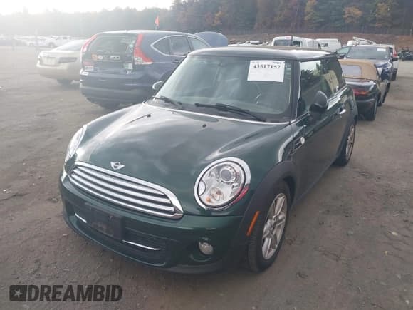 ✅ 2013 MINI Hardtop • VIN: WMWSU3C55DT692280 • Lot: 43517157. Wystawiony na IAAI z przebiegiem 121 491 mil. Bezpłatny archiwum sprzedaży aukcyjnych z USA i szczegółowy raport historii pojazdu na DreamBid. Zdjęcie 2.