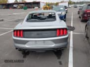 ✅ 2021 Ford Mustang GT Premium • VIN: 1FA6P8CFXM5111061 • Lot: 43574919. Wystawiony na IAAI z przebiegiem 22 551 mil. Bezpłatny archiwum sprzedaży aukcyjnych z USA i szczegółowy raport historii pojazdu na DreamBid. Zdjęcie 17.