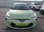 2012 Hyundai Veloster w/Red Int z VIN KMHTC6AD7CU081810, wystawiony jako Copart lot #85392454 z przebiegiem 172 747 mil mil oraz Czysty tytuł • Clean title. Historia ofert i sprzedaży dostępna na DreamBid. Obrazek 5.