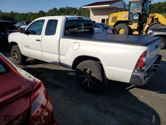 ✅ 2009 Toyota Tacoma • VIN: 5TETX22N79Z667268 • Lot: 81260655. Listed on Copart with 233,916 mi. Free auction sales archive from the USA and detailed vehicle history report at DreamBid. Image 2.