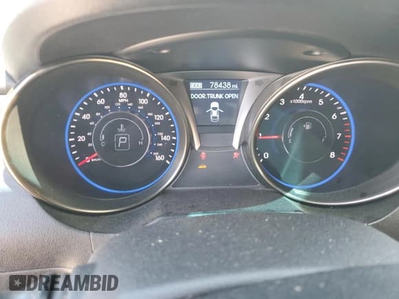 ✅ 2014 Hyundai Genesis Coupe 2.0T • VIN: KMHHT6KD2EU121329 • Lot: 55333915. Wystawiony na Copart z przebiegiem 78 438 mil. Bezpłatny archiwum sprzedaży aukcyjnych z USA i szczegółowy raport historii pojazdu na DreamBid. Zdjęcie 9.