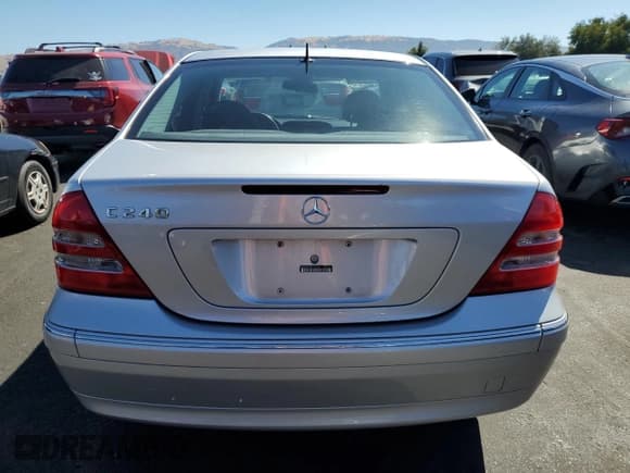 ✅ 2002 Mercedes-Benz C 230/260/280/320 • VIN: WDBRF61J42F257287 • Лот: 68022515. Опубликован ранее на Copart с пробегом 96 805 миль. Бесплатный доступ к архиву аукционных продаж из США и подробный отчёт об истории автомобиля на DreamBid. Изображение 6.