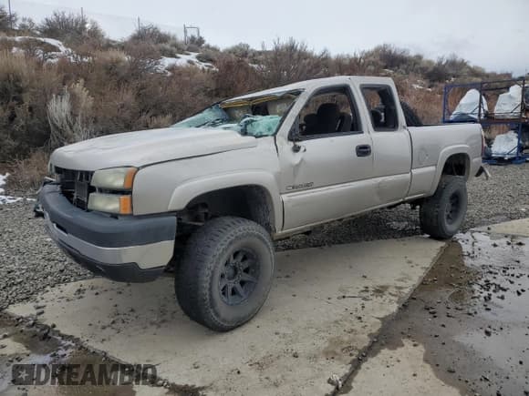 ✅ 2006 Chevrolet Silverado 2500HD Work Truck • VIN: 1GCHK29U06E211466 • Lot: 45384955. Wystawiony na Copart z przebiegiem Nie podano. Bezpłatny archiwum sprzedaży aukcyjnych z USA i szczegółowy raport historii pojazdu na DreamBid. Zdjęcie 1.