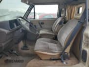 ✅ 1987 Volkswagen Vanagon • VIN: WV2YB0259HH100649 • Лот: 78259154. Опубликован ранее на Copart с пробегом 139 161 миль. Бесплатный доступ к архиву аукционных продаж из США и подробный отчёт об истории автомобиля на DreamBid. Изображение 7.
