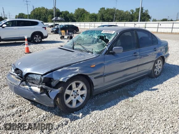✅ 2002 BMW 3 Series 325i • VIN: WBAEV33462KL66878 • Lot: 69504055. Listed on Copart with 164,905 mi. Free auction sales archive from the USA and detailed vehicle history report at DreamBid. Image 1.