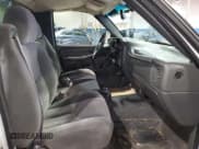 ✅ 2005 Chevrolet Silverado 1500 Work Truck • VIN: 1GCEC14X95Z226101 • Лот: 80382743. Опубликован ранее на Copart с пробегом 137 034 миль. Бесплатный доступ к архиву аукционных продаж из США и подробный отчёт об истории автомобиля на DreamBid. Изображение 10.